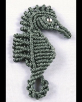 03 Anstecker